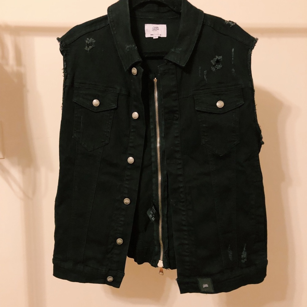 Men’s distressed vest